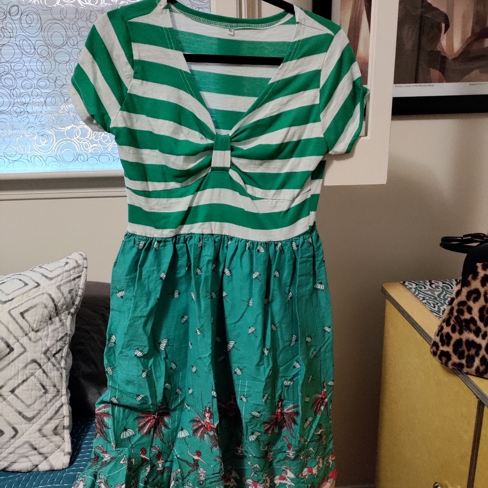 Candy-stripe retro dress